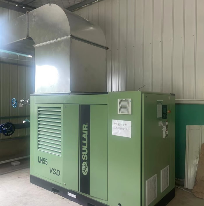 变频空压机及排气口安装调试完工